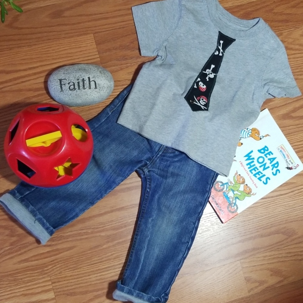 514 Levi's an skull t shirt 18mo‎